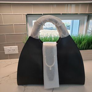 GUCCI Calfskin Large Saddle Handle Bag Nero